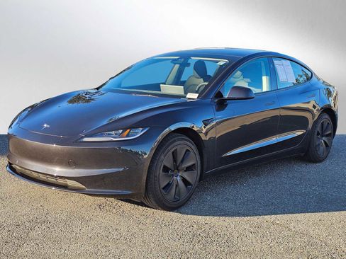 Used 2024 Tesla Model 3 Standard Range image 7