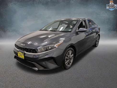 Used 2023 Kia Forte LXS FWD image 1