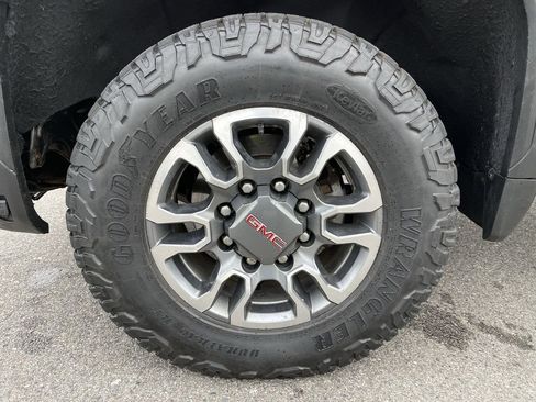 Used 2024 GMC Sierra 2500 SLE AWD/4WD image 42
