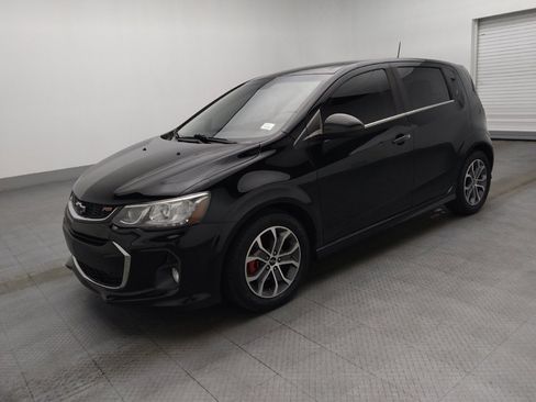 Used 2018 Chevrolet Sonic LT image 2