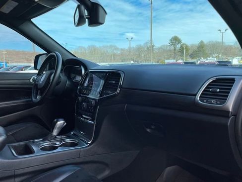 Used 2019 Jeep Grand Cherokee Altitude image 29