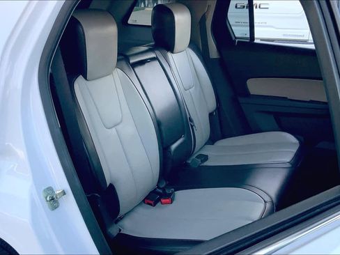 Used 2010 GMC Terrain SLT FWD image 16