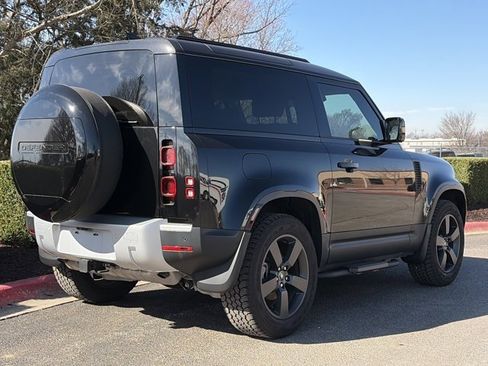 Used 2024 Land Rover Defender 90 S image 3