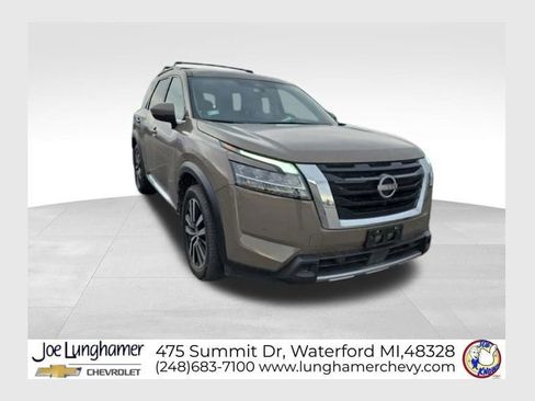 Used 2024 Nissan Pathfinder Platinum w/ Cargo Package image 1