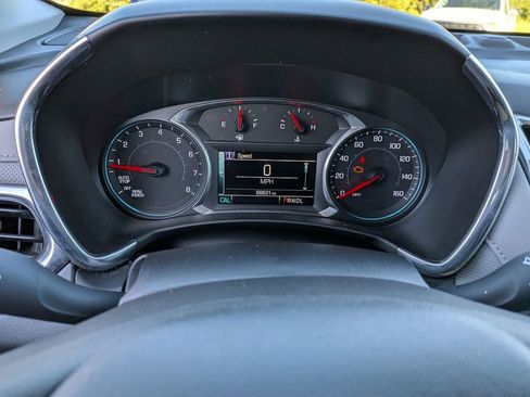 Used 2018 Chevrolet Equinox Premier image 20