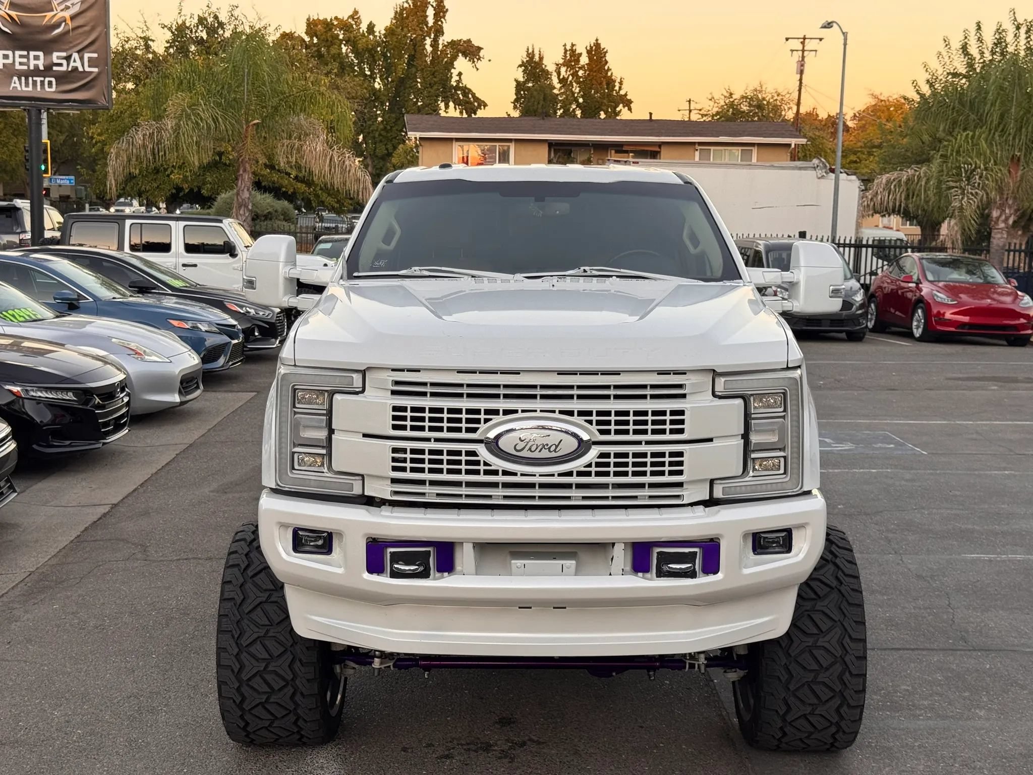 Used 2017 Ford F350 Lariat w/ Lariat Value Package AWD/4WD image 9