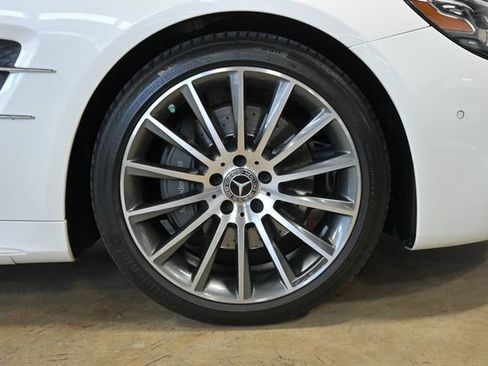 Used 2020 Mercedes-Benz SL 550 image 17