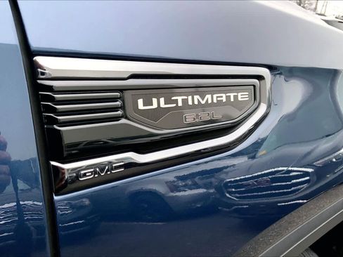 Used 2023 GMC Sierra 1500 Denali Ultimate image 9