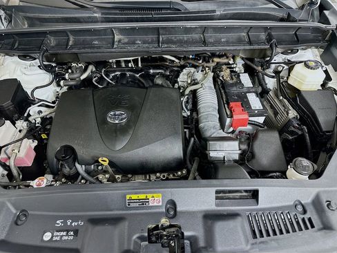 Used 2022 Toyota Highlander LE FWD image 30