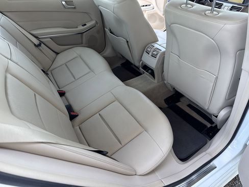 Used 2014 Mercedes-Benz E 250 BlueTEC Sedan image 14