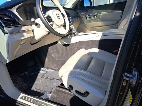 Used 2022 Volvo XC90 T6 Inscription w/ Advanced Package image 22