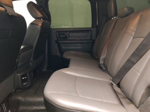 Used 2022 RAM 2500 Tradesman w/ Chrome Appearance Group AWD/4WD image 18