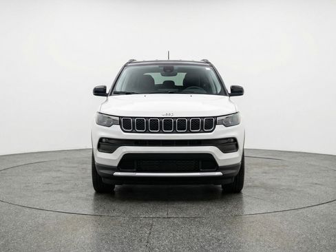 Used 2025 Jeep Compass Limited image 2