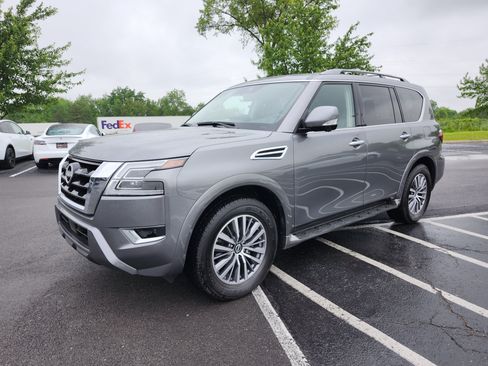 Used 2023 Nissan Armada SL w/ Captain's Chairs Package AWD/4WD image 16