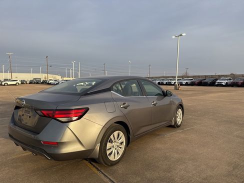 Certified 2020 Nissan Sentra S image 13
