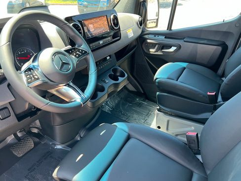 New 2026 Mercedes-Benz Sprinter 2500 image 15