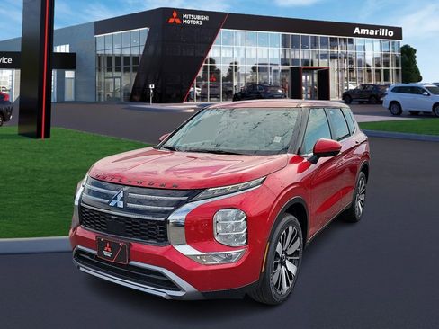 New 2025 Mitsubishi Outlander SE image 1