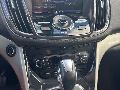 Used 2013 Ford C-MAX SEL image 9