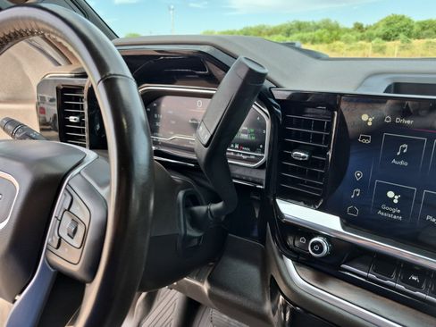 Used 2022 GMC Sierra 1500 SLT AWD/4WD image 19