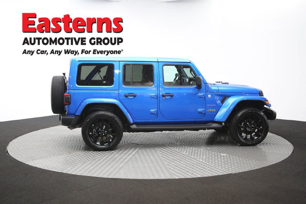 Used 2024 Jeep Wrangler Unlimited Sahara w/ Technology Group AWD/4WD image 48
