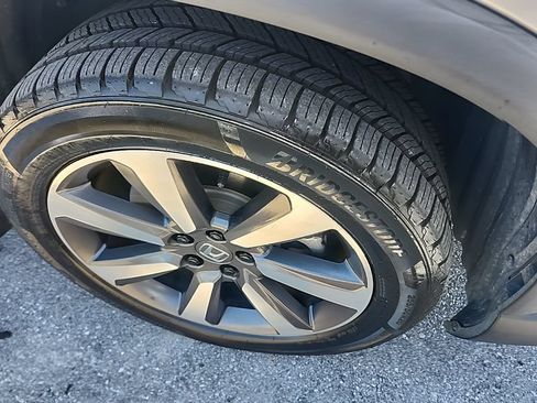 Used 2023 Honda Pilot Elite image 21