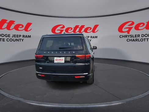 New 2025 Jeep Wagoneer 2WD w/ Convenience Group I image 7