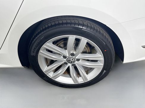 Used 2019 Volkswagen Passat 2.0T Wolfsburg w/ Wheels & Sunroof Package image 37