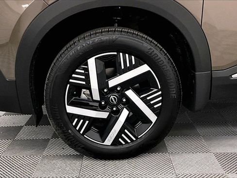New 2026 Nissan Kicks SV image 11