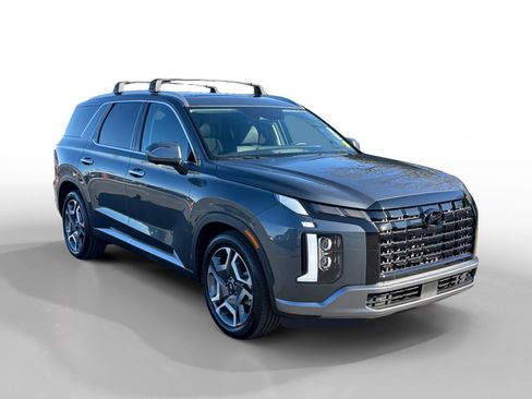 Certified 2025 Hyundai Palisade SEL image 7