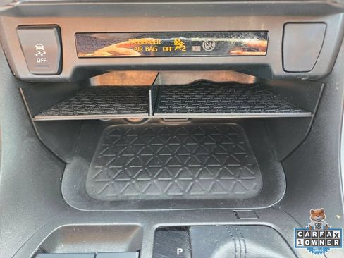 Used 2022 Toyota RAV4 XLE Premium AWD/4WD image 35