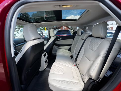 Used 2024 Ford Edge Titanium AWD/4WD image 4