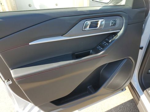 New 2026 Ford Explorer ST-Line image 12