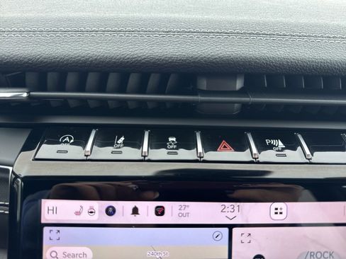 Certified 2024 Jeep Grand Cherokee L Limited w/ Luxury Tech Group II image 20