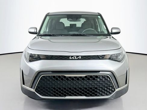 Used 2023 Kia Soul LX w/ Option Group 015 FWD image 2