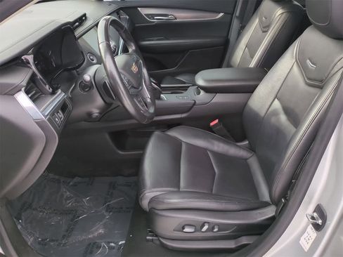 Used 2019 Cadillac XT5 Premium Luxury image 16