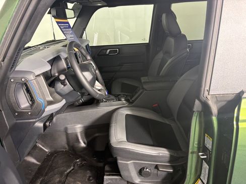 Used 2024 Ford Bronco Black Diamond AWD/4WD image 12