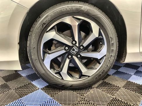Used 2017 Honda Accord EX-L image 10