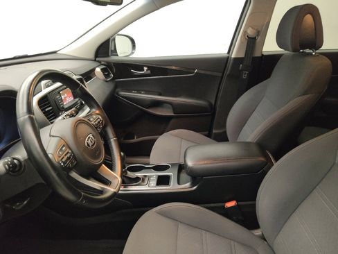 Used 2016 Kia Sorento LX w/ LX Convenience Package image 17