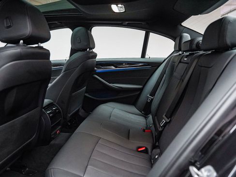 Certified 2023 BMW 530e RWD image 21