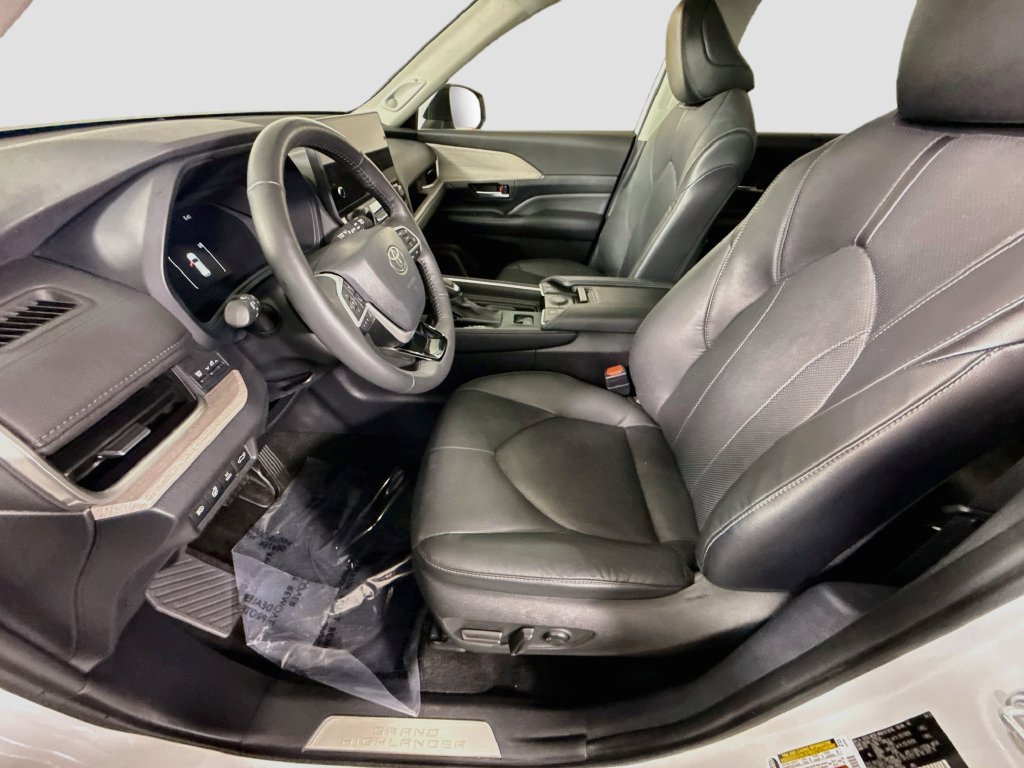 Certified 2024 Toyota Grand Highlander AWD Hybrid image 26