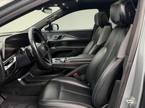 Used 2024 Cadillac Lyriq Tech RWD image 14