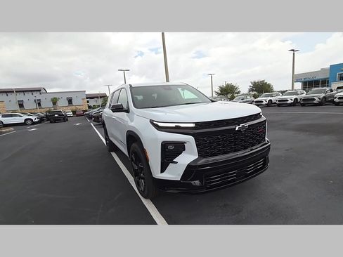 New 2026 Chevrolet Traverse RS w/ LPO, Floor Liner Package FWD image 22