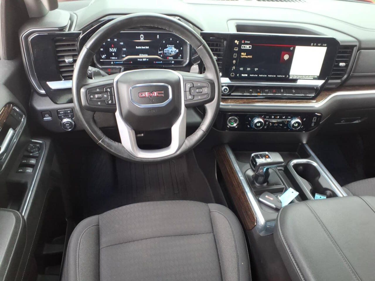 Used 2024 GMC Sierra 1500 Elevation w/ LPO, Elevation Black Package AWD/4WD image 14