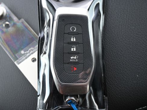 Used 2025 INFINITI QX80 Sensory AWD/4WD image 36