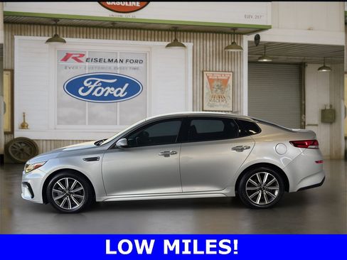 Used 2019 Kia Optima EX image 3