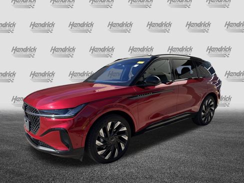 Used 2024 Lincoln Nautilus Reserve w/ Equipment Group 202A image 5