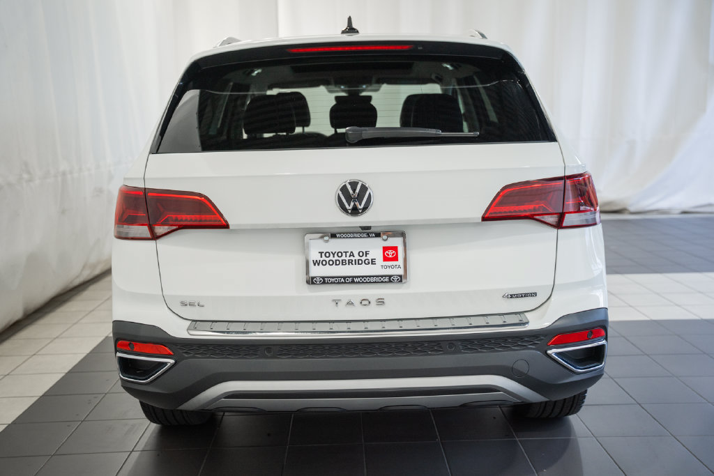 Used 2024 Volkswagen Taos SEL AWD/4WD image 5