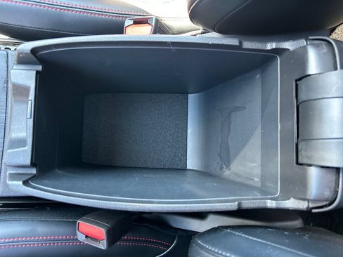 Used 2025 Ford Escape ST-Line w/ Tech Pack #1 FWD image 28