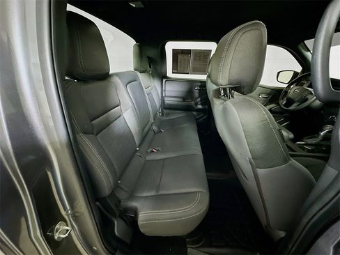 Used 2023 Nissan Frontier SV w/ Midnight Edition Package image 11