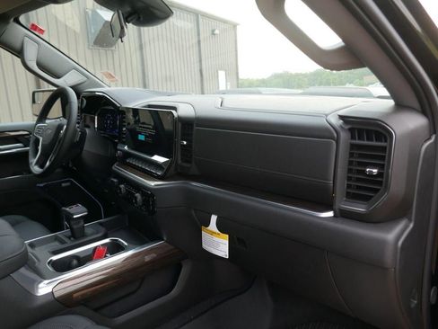 New 2026 Chevrolet Silverado 1500 LT Trail Boss w/ Convenience Package II AWD/4WD image 10